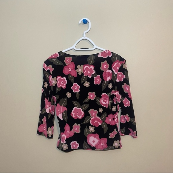 Ricki’s Blouse Floral Lightweight Quarter Sleeve Top | Black Pink - Picture 4 of 6